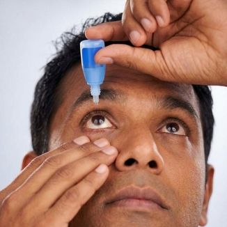 Temporary Retina reference image 2 — replace with clinic-specific image